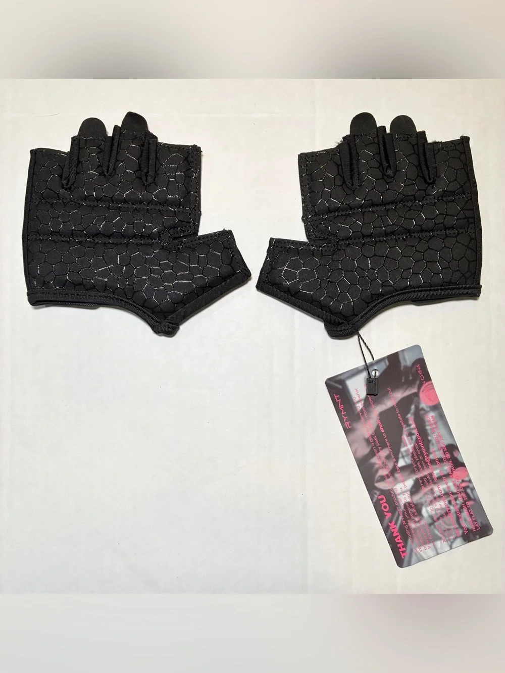 RYMNT 🟣 Minimal Workout Gloves in Black